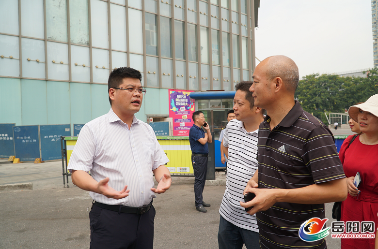 县区 岳阳楼区王智勇一行先后来到三眼桥街道办事处,王家河街道办事处