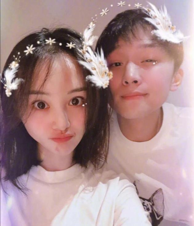 郑爽与前男友张恒代孕世间引发热议