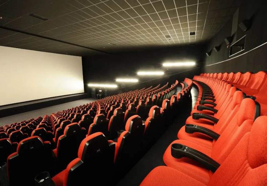 看电影选院线还是选网络,答案是选