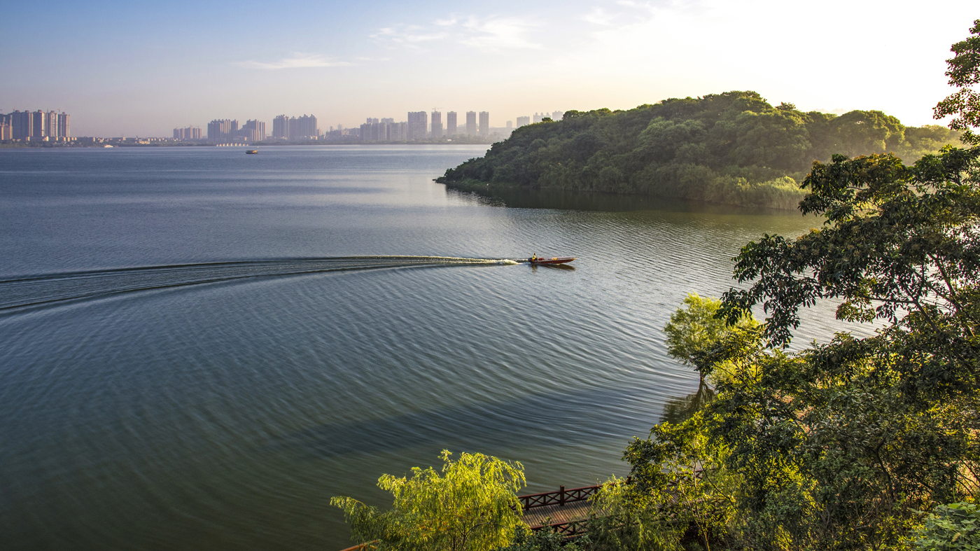 岳阳日报全媒体讯日前,湖南岳阳楼61洞庭湖文化旅游度假区通过其