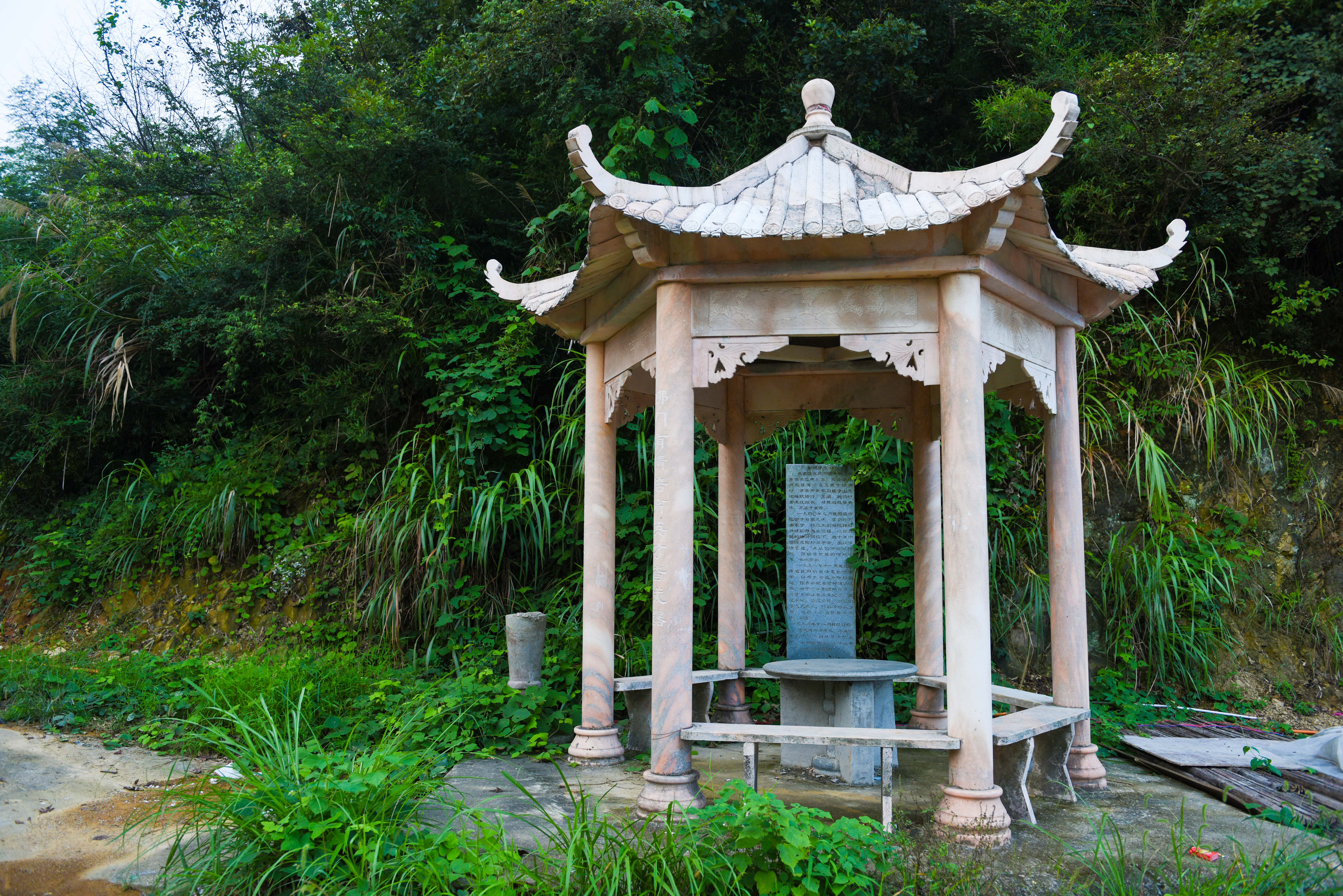 67神秘的临湘棋子山