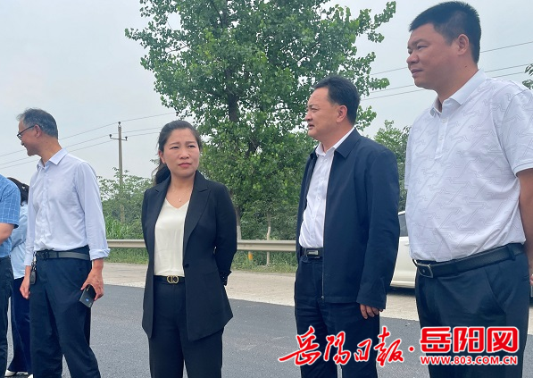 云溪区委副书记,宣传部长,长江岸线绿色生态屏障区林长赵婷到该功能区