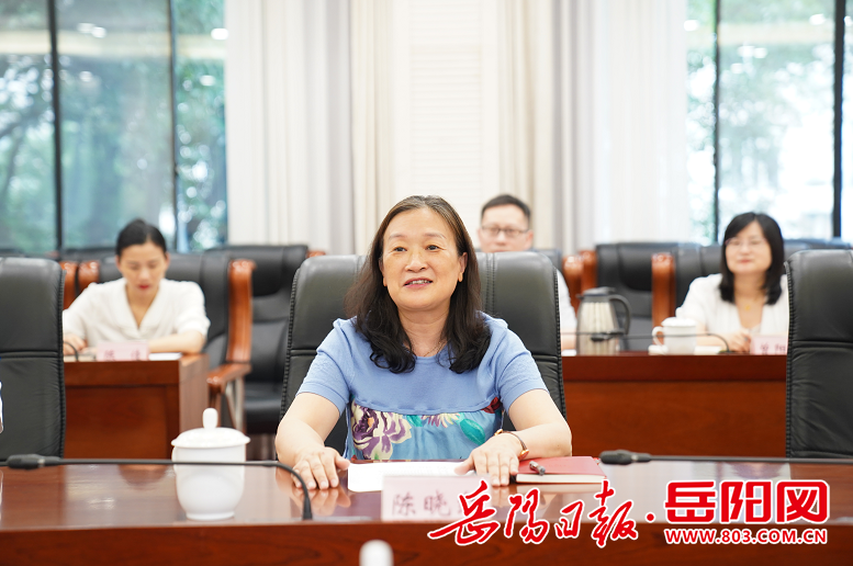 快讯丨曹普华与来岳考察的中国工程院院士湖南工商大学党委书记陈晓红