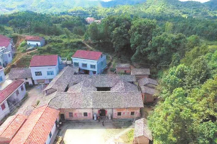 岳阳县月田镇孙家大屋全景