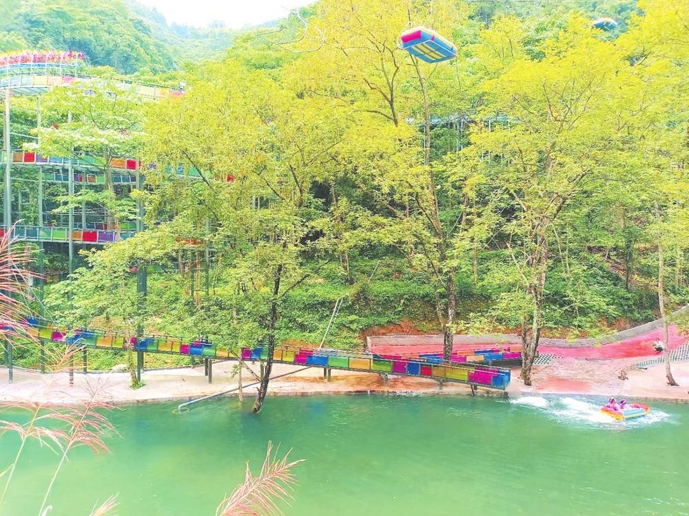 平江县探索旅游乡村振兴新模式芦头境谷景区日前正式开园迎客