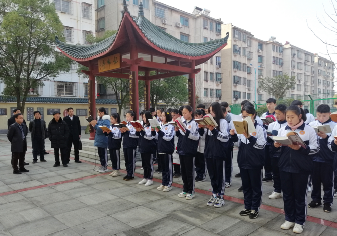 华容县怀乡中学:扎实推进诗词楹联进校园