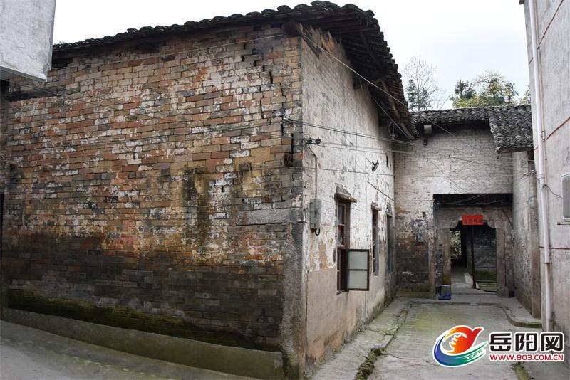 临湘市詹桥镇沙团村发现百年古建筑群 距今233年