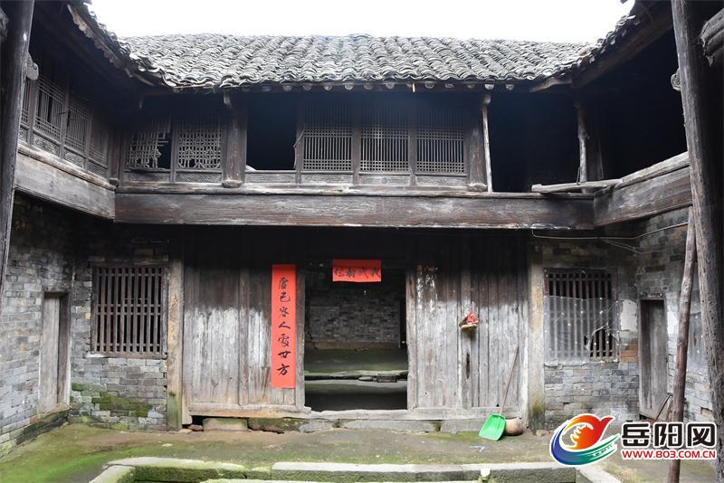 临湘市詹桥镇沙团村发现百年古建筑群 距今233年