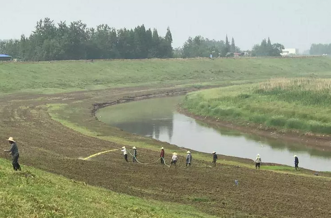 县区 华容县据悉,华容县与湖北省石首市东升镇,调关镇毗邻,同属调弦