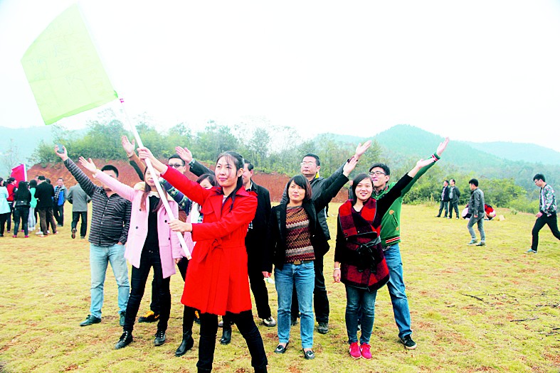 趣味运动会助兴记节者