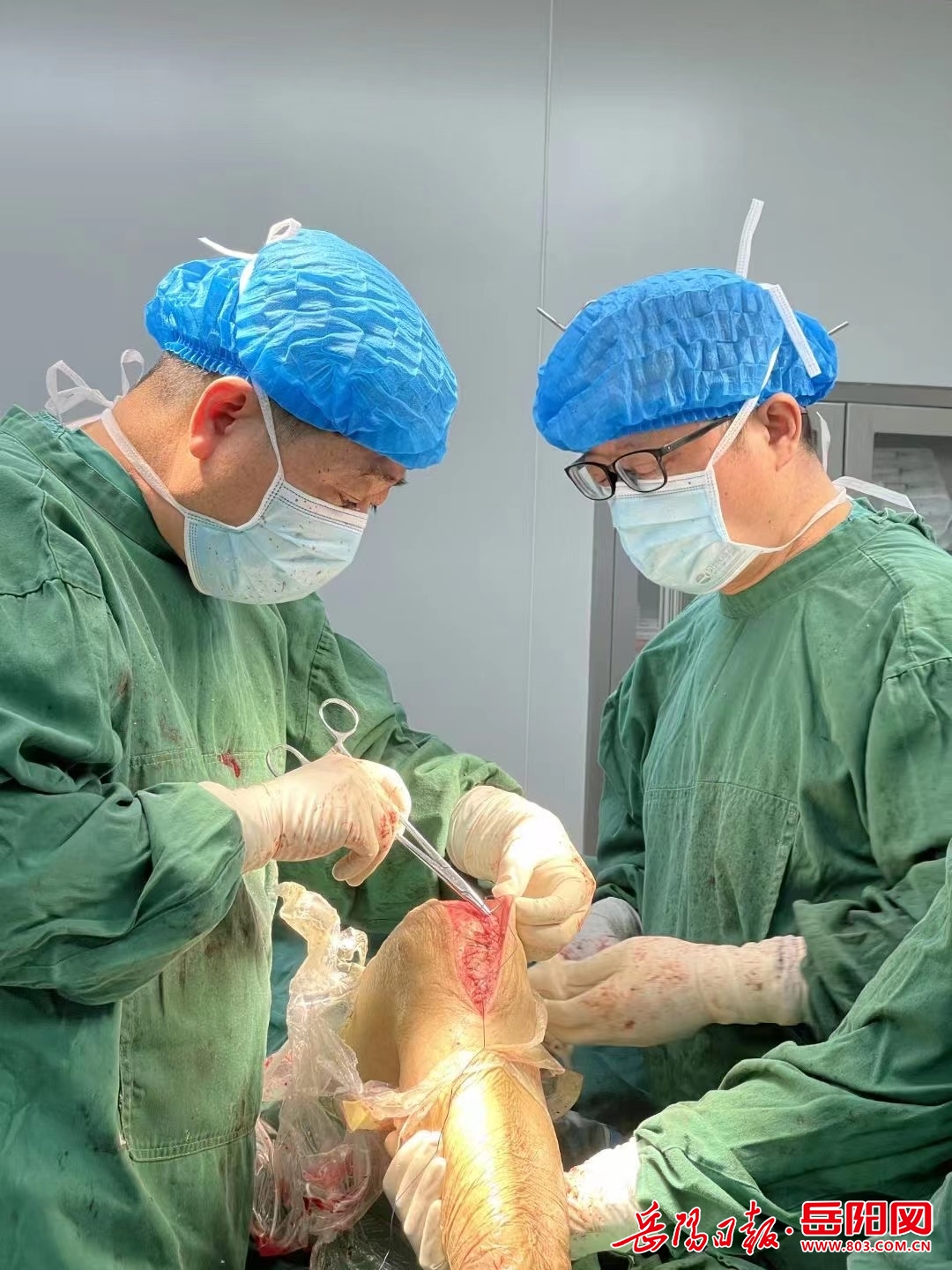 为什么骨科用摆锯岳阳康达骨科医院院长张新明：能工巧匠“检修师”  “医”生关爱患者身_https://www.jmylbn.com_新闻资讯_第2张