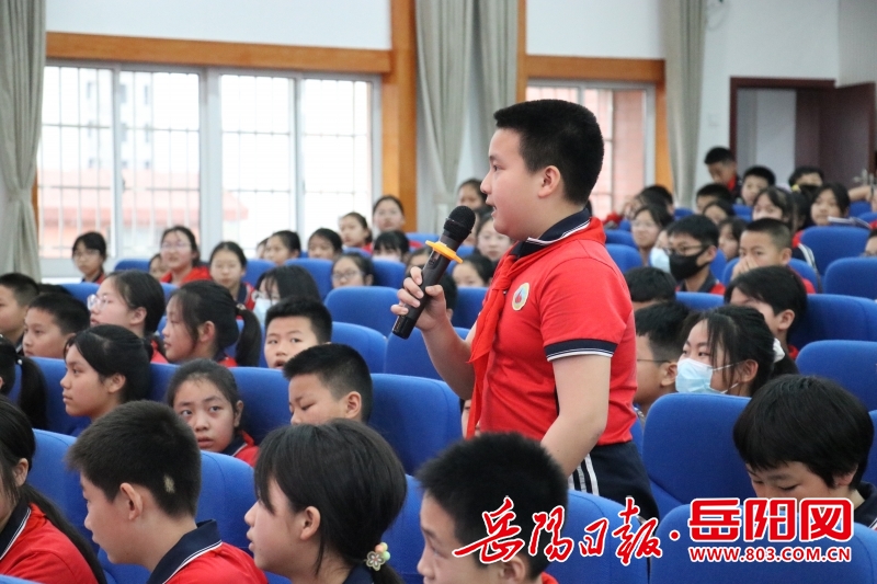 岳阳楼区东升小学:传承航天精神,点亮航天梦想