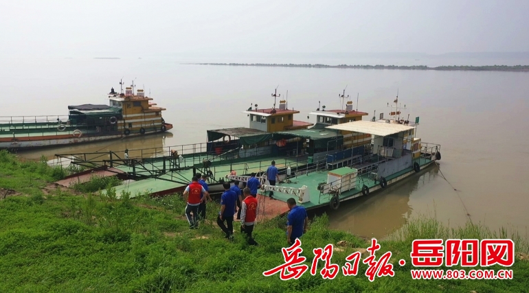 临湘市江南镇因地制宜开展守护好一江碧水系列活动